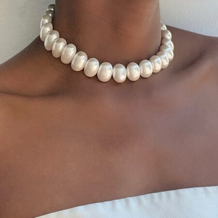 Donna Full Egg Pearl Necklace